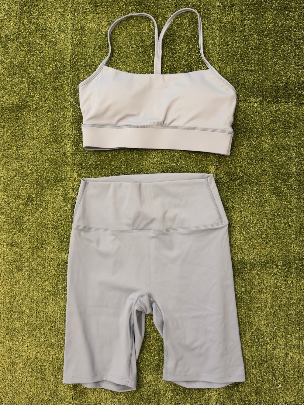lululemon athletica Light Gray Seamless Sports Bra & High-Waist Bike Shorts Set